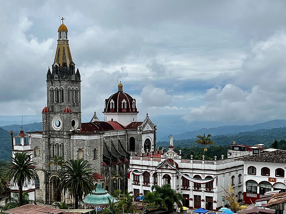 960px-Ciudad_de_Cuetzalan_-_Centro